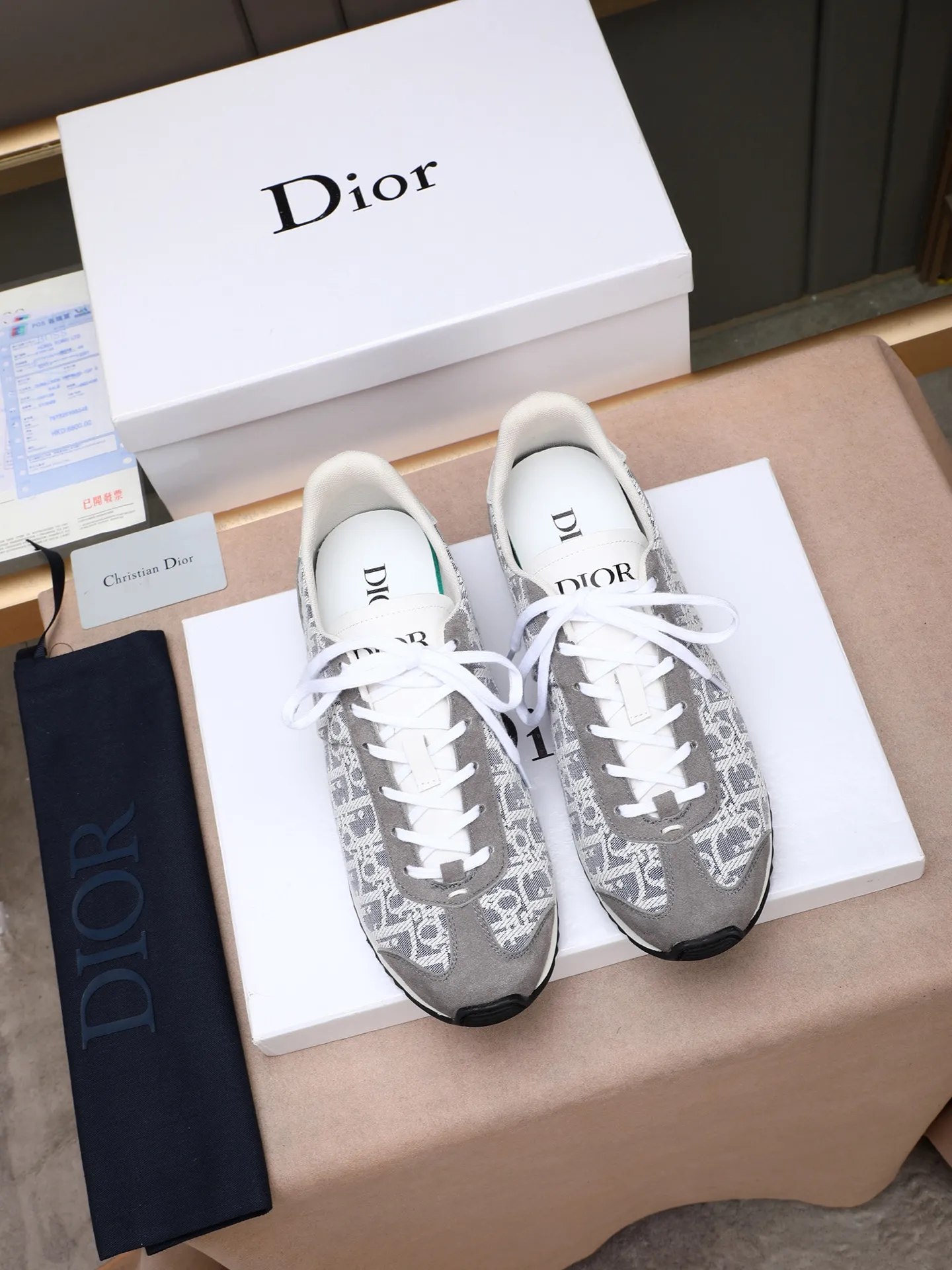 Men's shoes💰440 Dior【Dior】😘😘High-end series of casual men's shoes, simple and elegant👍👍👍The upper is made of first-layer genuine leather spliced ​​with Dior's special material [sun][sun]; imported first-layer sheepskin lining; special outsole, wear-resistant, lightweight, the overall design is harmonious and unified without lacking personality 👣🌟✨You deserve it! Multiple colors to choose from! 😍Size 38～44. (45 custom-made) The picture above is a big seller🔥🔥🔥